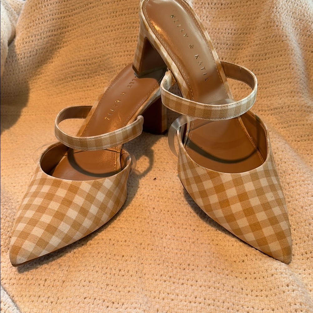 Kelly & Katie Tan Mules with Double Strap Design - Picture 3 of 5